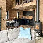 Lovely In With Kitchen * Vikeså